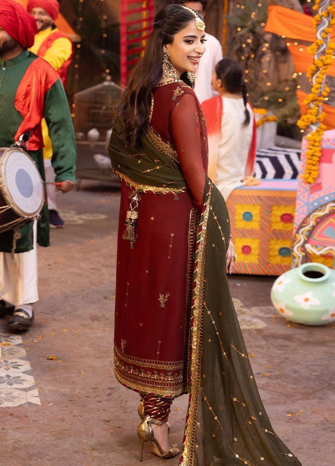 Asim Jofa Chiffon Embroidered Replica (RED)